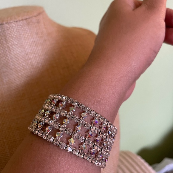 Sparkling AB Crystal Anchor Brooch and Bracelet Set - Picture 10 of 12